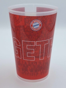 2x FC Bayern Stadion Becher - Plastik